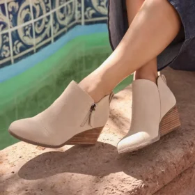 Women Goldie Wedge Boot